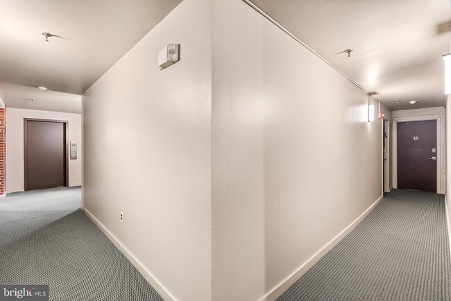 Photo - 205 N 4th St Unit F5