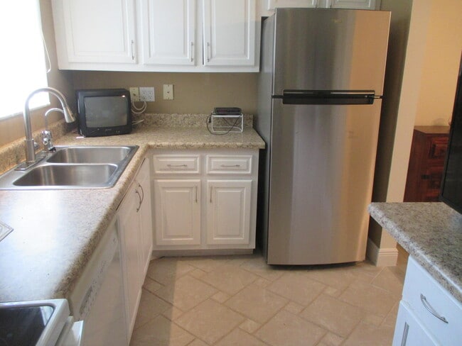 Photo - 106 Lake Dora Dr