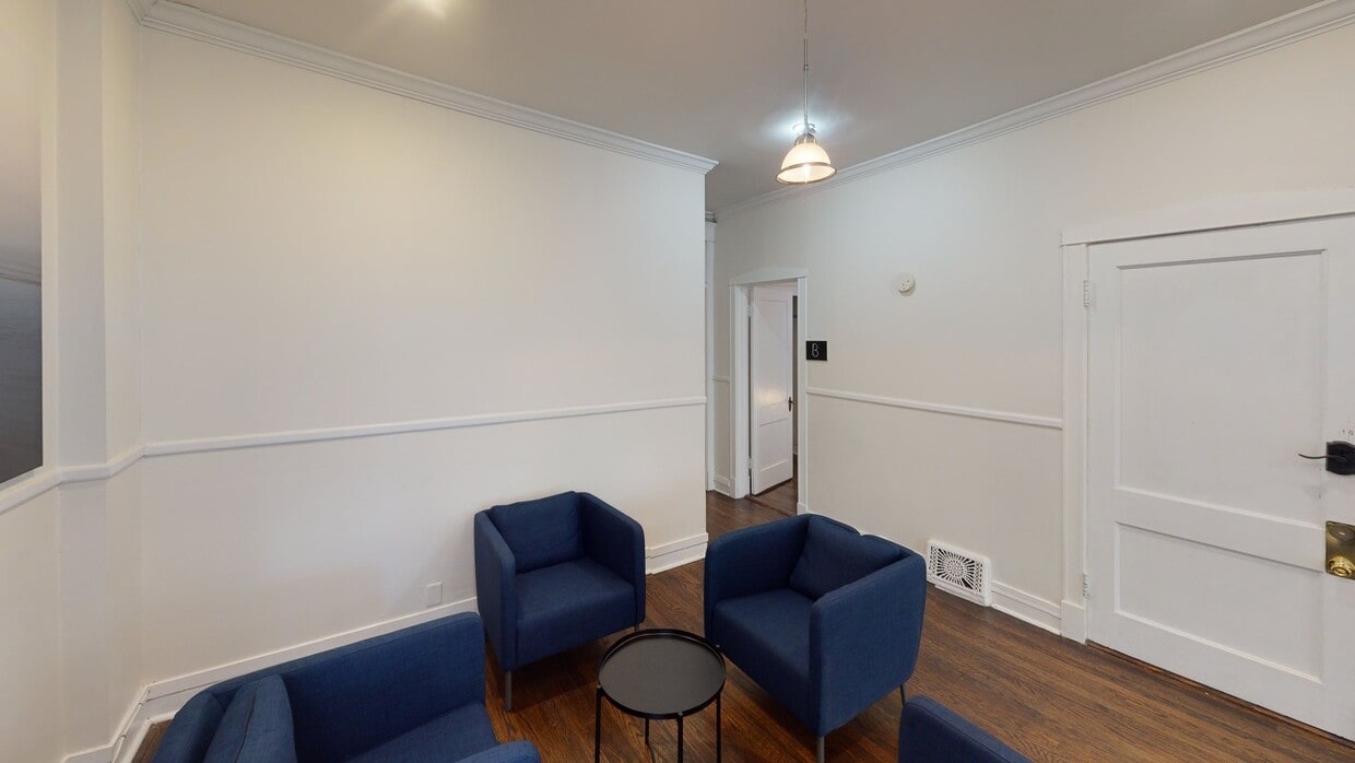Photo - Private bedroom in 3 bed/1.5 bath Home