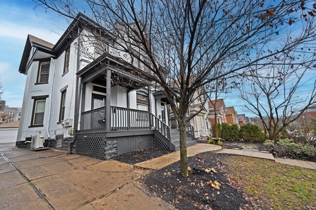 Photo - 1359-3 Burdette Ave Unit 3