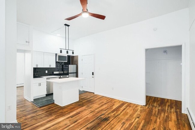 Photo - 1024 Pine St