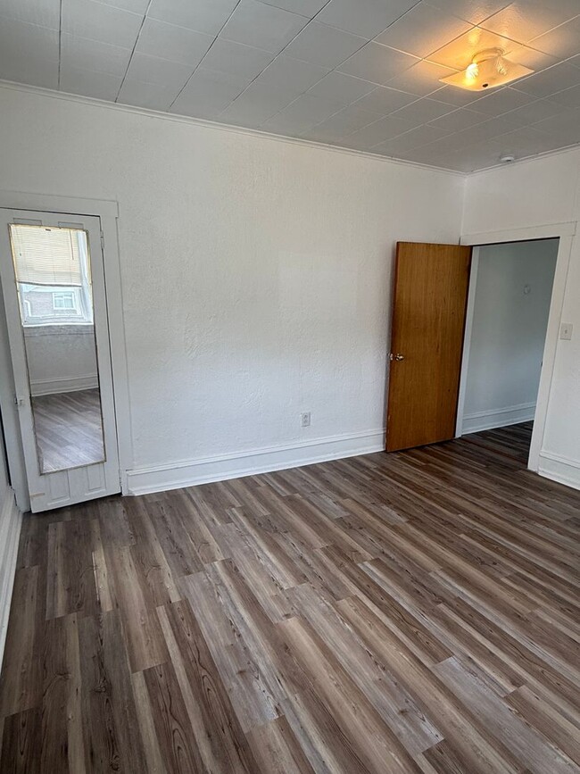 Building Photo - 115 S Franklin St Unit 115 S Franklin Street - Apt D