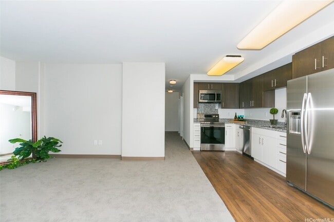 988 Halekauwila St