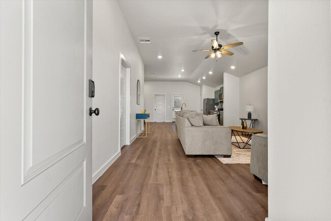 Photo - 2503 Langford Ave