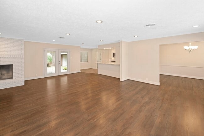 Photo - 1907 Ottawa Ln