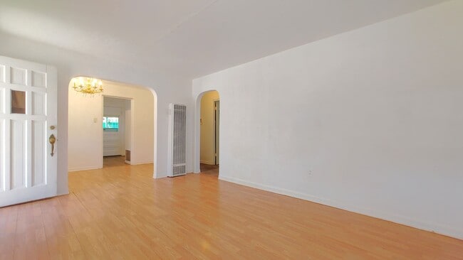 Photo - Charming 2 Bedroom 1 Bathroom Home In The South San Pedro Neighborhood!
