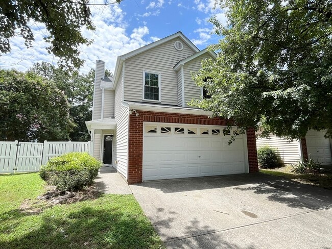 Building Photo - Charming Newly Remodeled 3BD, 2BA Raleigh ... Rental