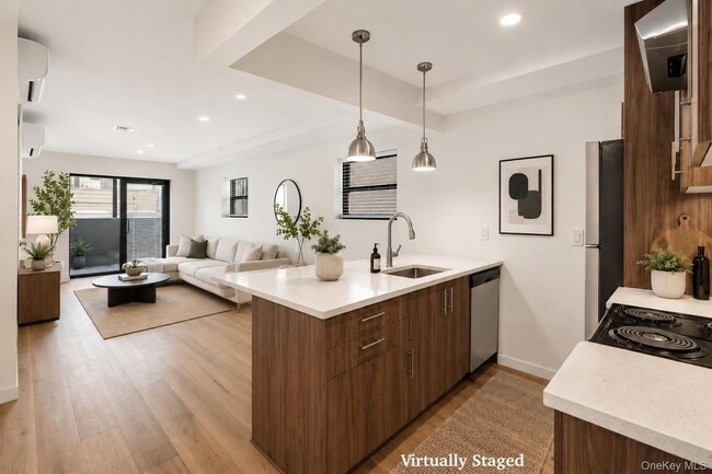 Building Photo - 62-49 60th St Unit 1