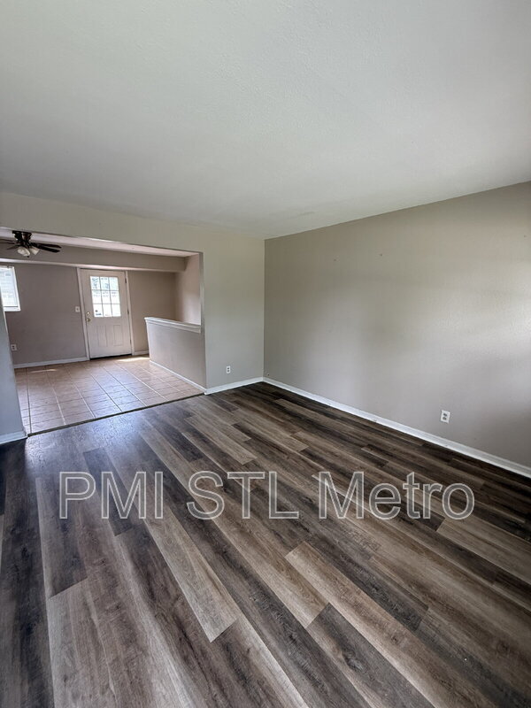 Photo - 10515 Renfrew Dr