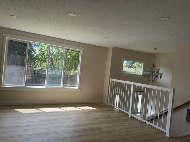 Photo - 15300 NE 39th St