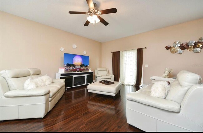 Photo - 1451 Salisbury Dr