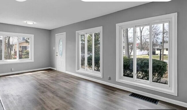 Photo - 204 Grove Ave