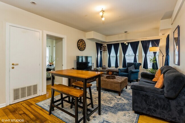 Photo - 6423 N Greenview Ave Unit 1W
