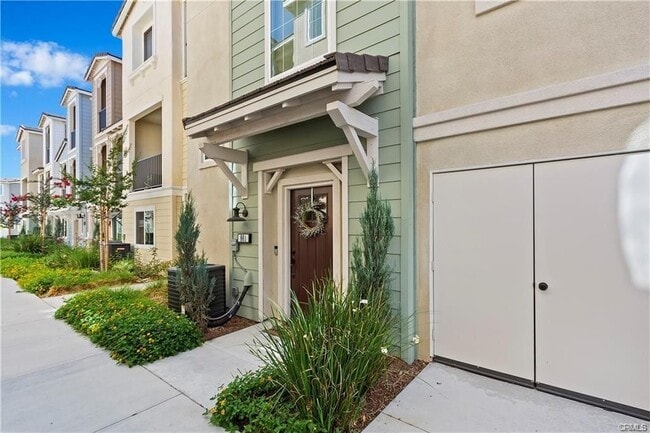 Photo - 868 Seville Ln