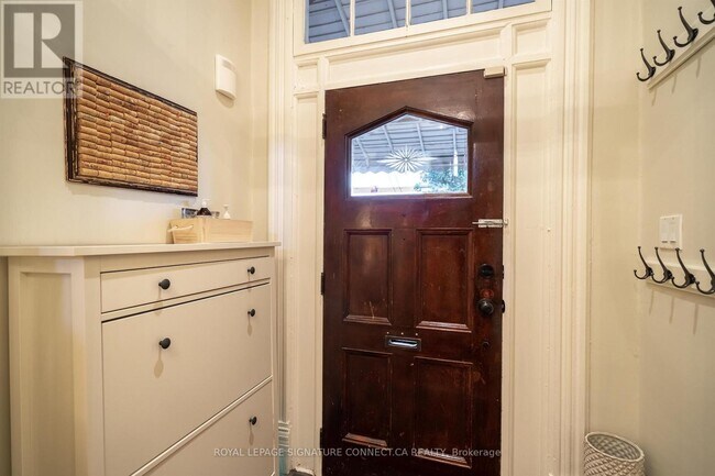 Photo - 198 Bellwoods Ave