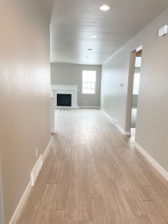 Photo - GORGEOUS Home