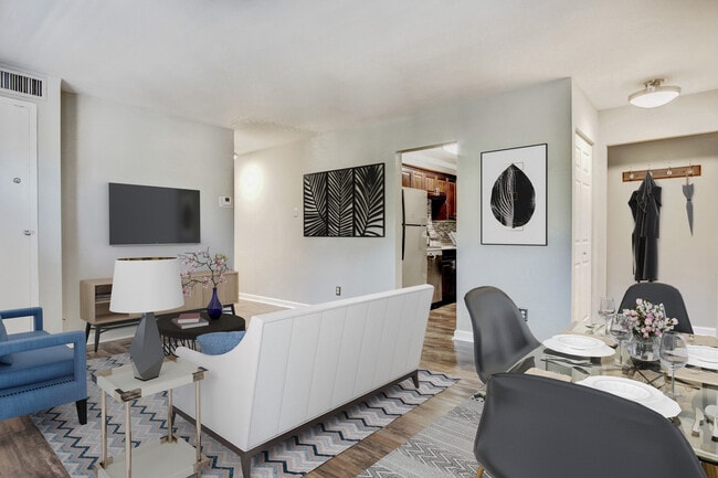 Photo - 801 R Street Apartments