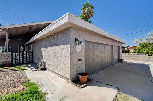 Photo - 3969 Acapulco Ave