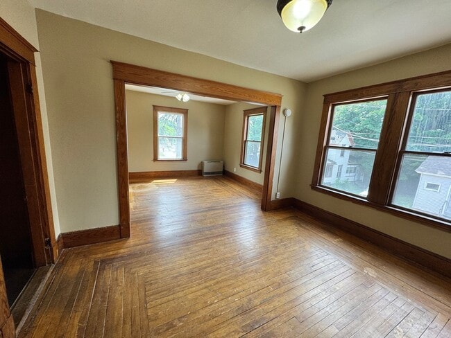Building Photo - 3 Elm Ct Unit Apt 2