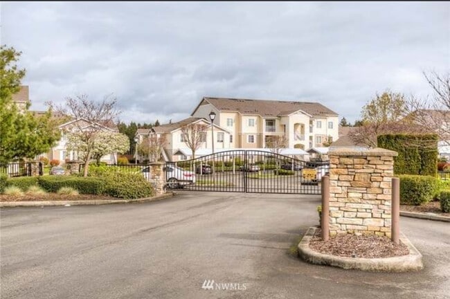 Photo - 10109 186th St E Unit 249