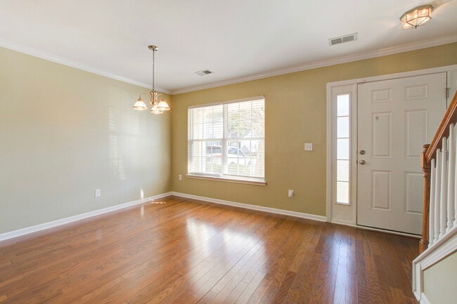 Photo - 8845 Gable St