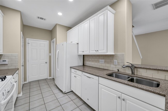 Photo - 19 Peach Ridge Pl