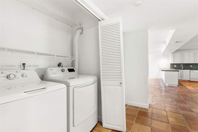 Photo - 1 Grove Isle Dr Unit A405