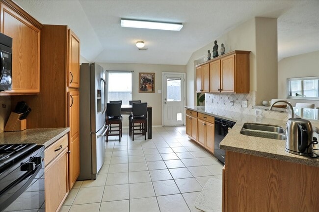 Photo - 14306 Alaman Dr