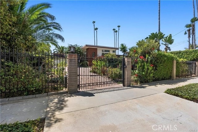 Building Photo - 2105 W Paseo Del Mar