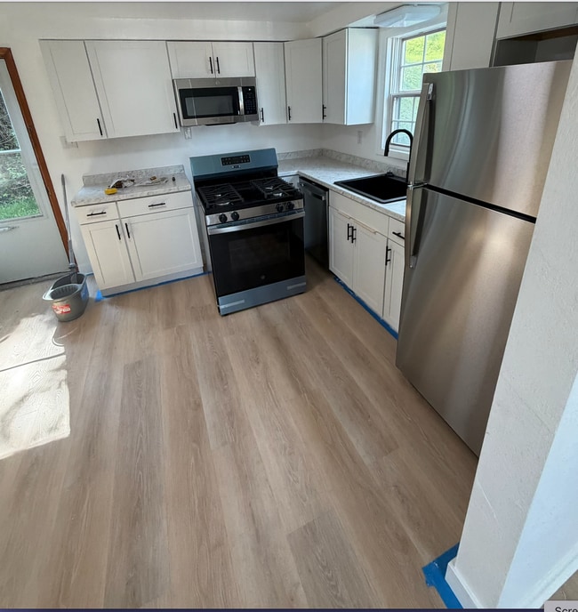 Photo - 1324 Romine Ave