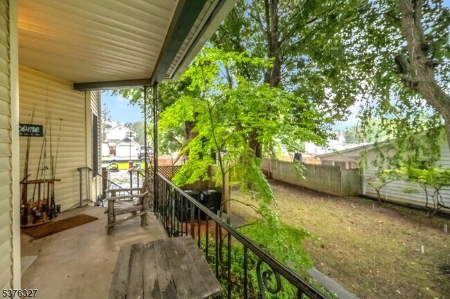 Photo - 86 W Stewart St Unidad A