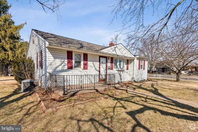 Building Photo - 3 W Germantown Ave Rental