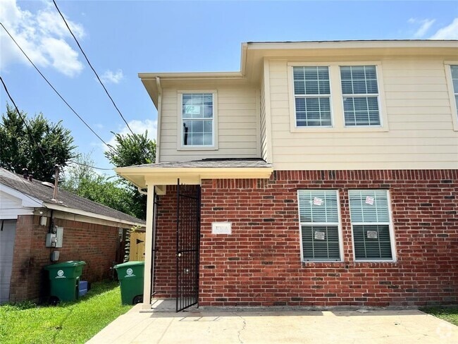 Building Photo - 3730 Lehall St Rental