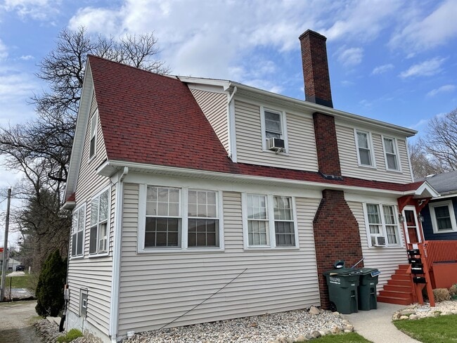 Building Photo - 317 Weston St Unit 3