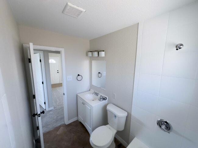 Photo - 6950 Morrison Dr Unidad Main Level