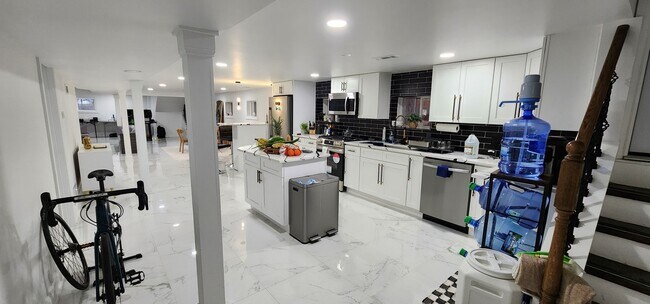 Photo - 6236 N Francisco Ave