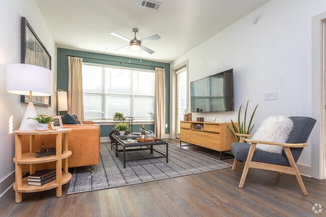 2BR, 2BA - 1041SF