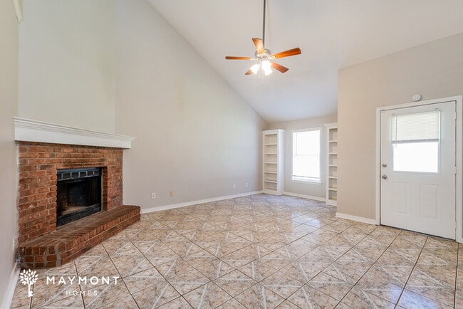 Photo - 525 Stonecreek Dr