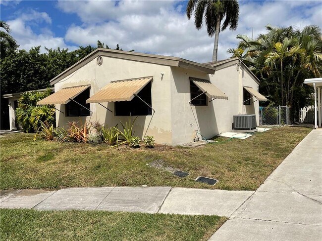 Photo - 3035 Hayes St