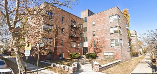 Building Photo - 1011 Avenue C Unit 125 Rental