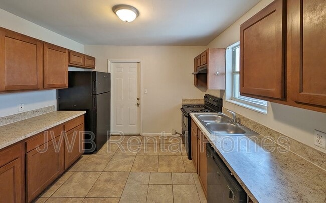 Photo - 3026 Rogero Rd