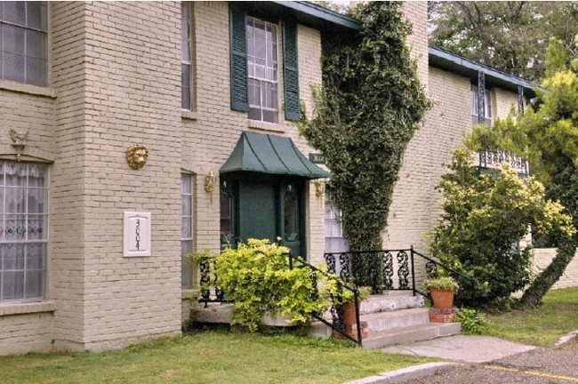 Building Photo - Greenbriar Terrace Rental