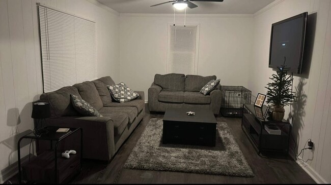 Sala de estar - 1027 Michigan Ave