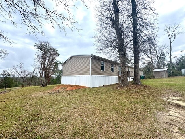 Photo - Spacious 4/2 Doublewide Mobile Home in a Peaceful Setting Unit JACOBS-1211 Dwellings