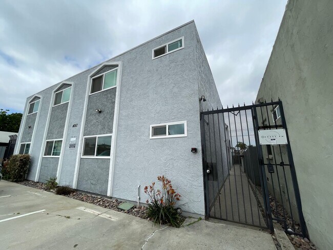 Building Photo - 4057 46th St Unit 1