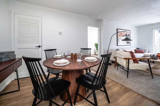 ReNew on Ridgewood Apartments