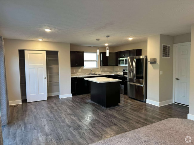 Building Photo - 2188 Pine Valley Dr Rental