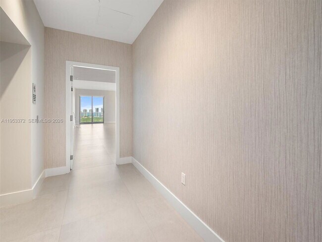 Photo - 16385 Biscayne Blvd Unit PH8