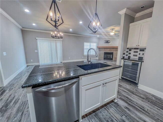 Photo - 1825 Woodhause Cir