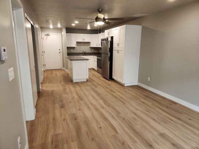 Building Photo - 1032 E 400 S Unit 407B